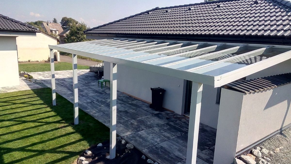 garáž z hliníku deluxe